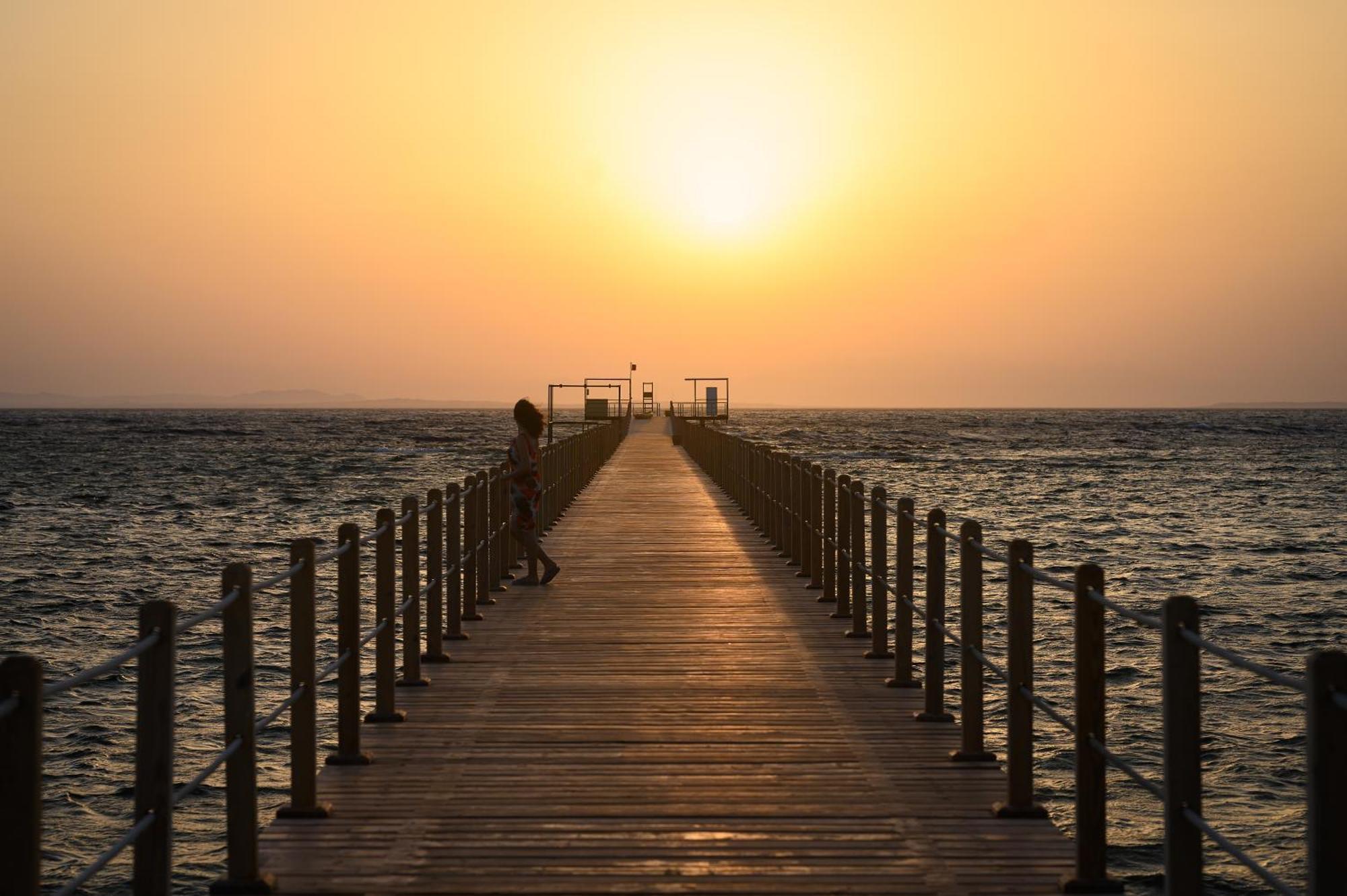 Iberotel Redsina Sharm el-Sheikh Exterior foto Sunset at the Red Sea
